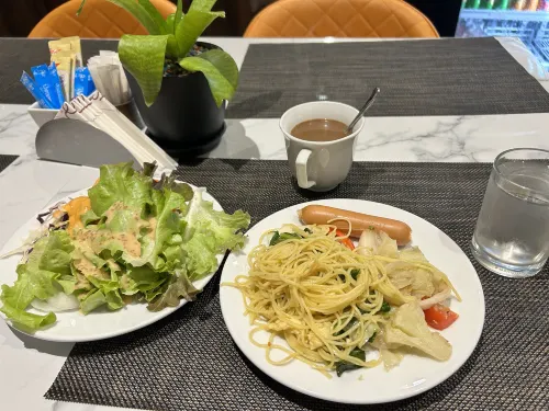 XQ Pattaya Hotel Restauration Photos