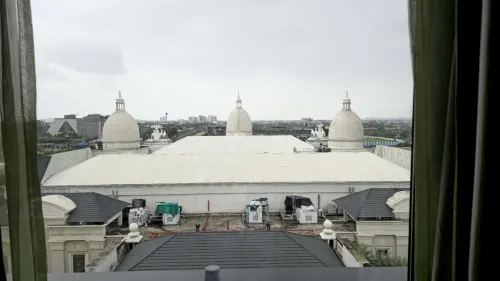 Sheraton Grand Palace Indore Near Hotel Photos