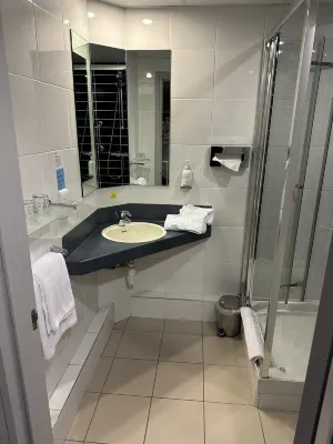 Holiday Inn Express Belfast City Chambres Photos