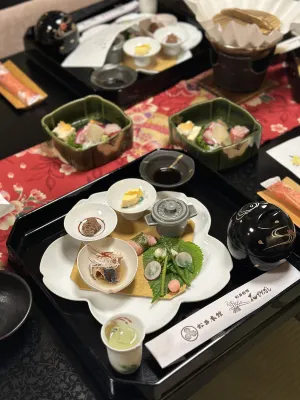 Matsui Honkan Mahlzeiten Photos