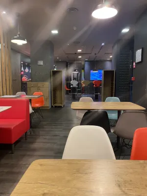 Hotel Ibis Milano Ca' Granda Photos