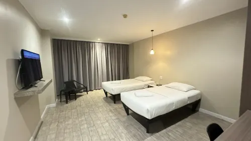 Hataara Kamar Photos