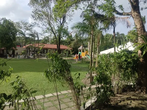 Nature's Village Resort Circondario Photos