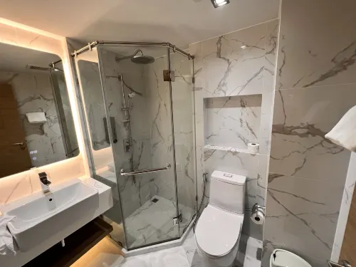Leon Lasalle Hotel and Residences Camere Photos