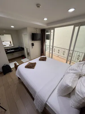 Royale 8 Ville Guest House Zimmer Photos