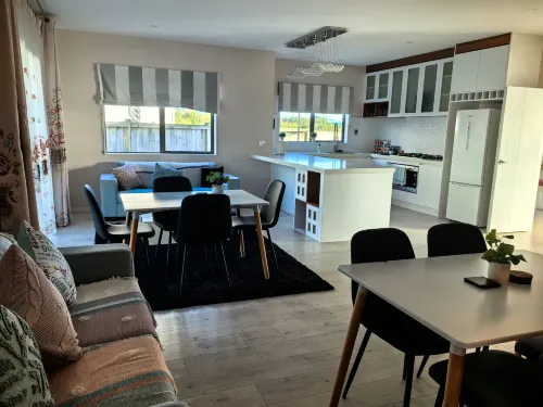 Flat Bush Holiday Accommodation Photos