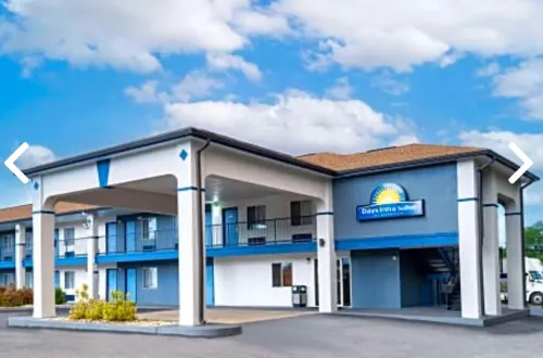 Days Inn by Wyndham Hamilton Extérieur Photos