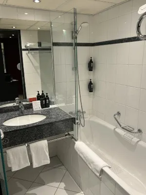Ramada by Wyndham Amsterdam Airport Schiphol Chambres Photos