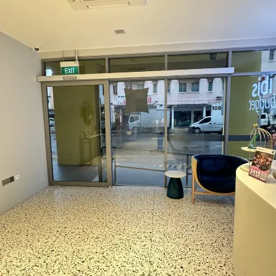 ibis budget Singapore Gold Photos