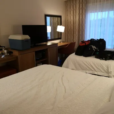 Hampton Inn & Suites by Hilton Truro Rooms Photos