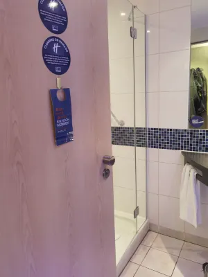 Holiday Inn Express Singen Zimmer Photos