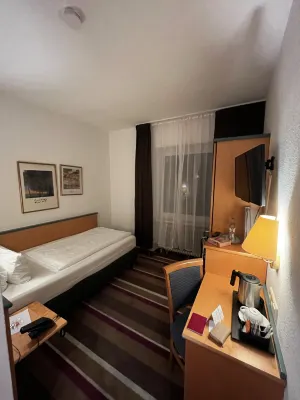 Sure Hotel by Best Western Ambassador Düsseldorf Chambres Photos