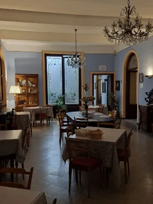 Royal Victoria Hotel Restauration Photos