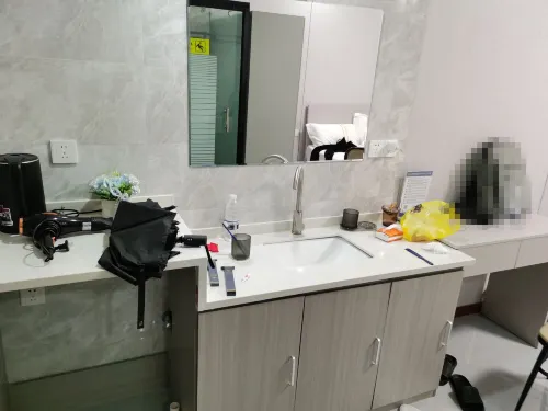 Hongrunxiang Hotel Rooms Photos