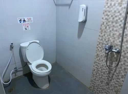 OYO 614 Graha 8 Syariah Kamar Photos