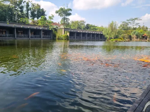 The Westlake Resort Jogja Dekat Hotel Photos