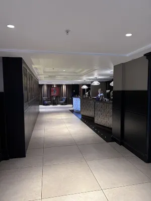 Radisson Blu Hotel Leeds City Centre Public Areas Photos