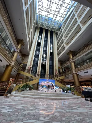 Pacific Palace Hotel Area Publik Photos
