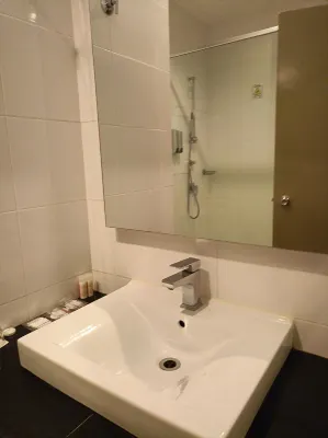 Hotel Primera Suite Kamar Photos