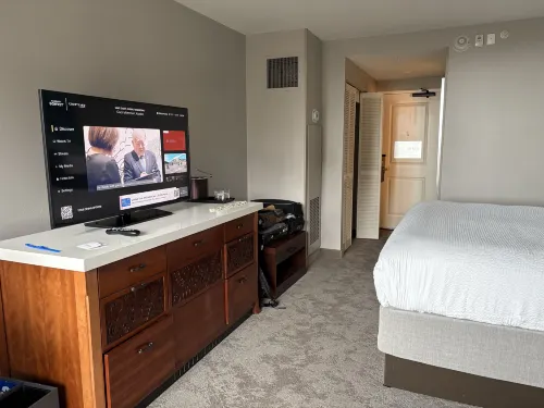 Courtyard by Marriott King Kamehameha's Kona Beach Hotel Rooms Photos
