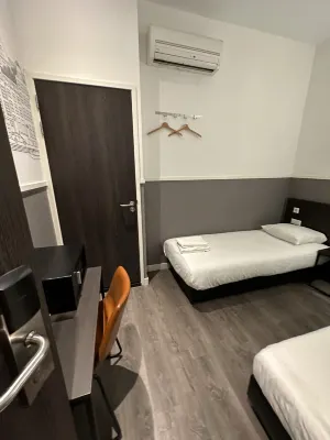 Hotel Manofa Camere Photos