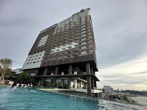 Hilton Pattaya Exterior Photos