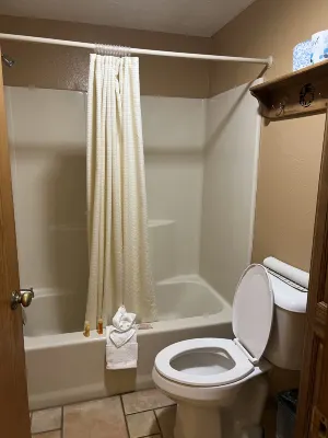 Flat Creek Inn Rooms Photos
