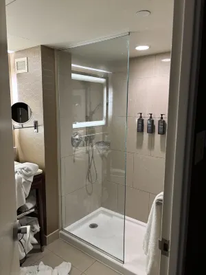 Sheraton Centre Toronto Hotel Rooms Photos