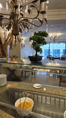 Sheraton Khalidiya Hotel Питание Photos