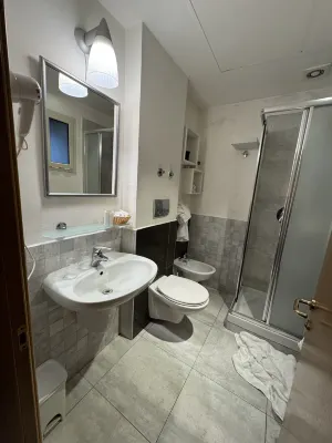 Hotel Marcantonio Roma Termini Camere Photos