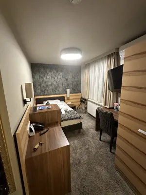 BEST WESTERN Plus Hotel Goldener Adler Innsbruck Zimmer Photos