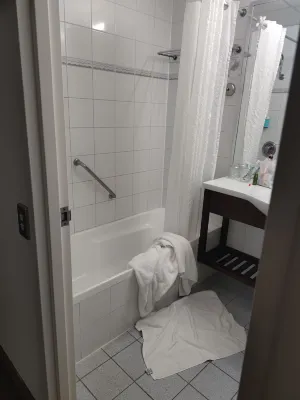 Novotel Rotorua Lakeside Rooms Photos