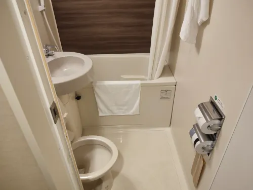 Hotel Route-Inn Miyazaki Tachibana Dori Zimmer Photos