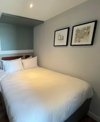 Spark by Hilton London Romford Rooms Photos