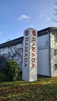 Ramada by Wyndham Milton Keynes Exterior Photos