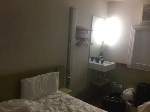 Ibis Budget Dandenong Camere Photos