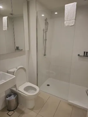 Brady Apartment Hotel Hardware Lane Rooms Photos