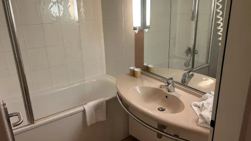 Hotel Ibis Milano Ca' Granda Phòng Photos