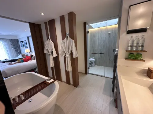 The Nai Harn Zimmer Photos