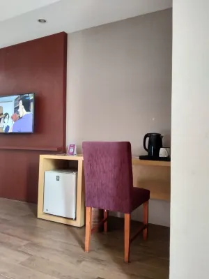 Quest Hotel Darmo Surabaya Photos