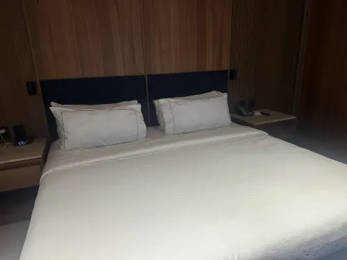 Hilton Cancun Mar Caribe All-Inclusive Resort Rooms Photos