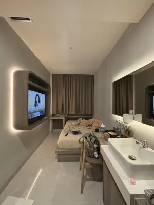 W Home Benhil Kamar Photos