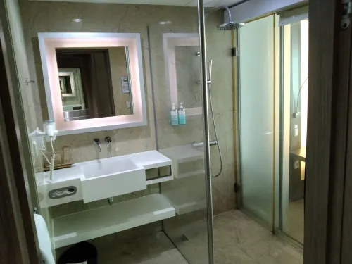 Novotel Jakarta Gajah Mada Kamar Photos