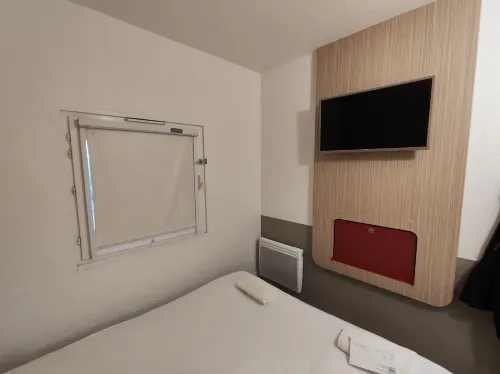 Premiere Classe Troyes Sud - Parc Saint Thibault Chambres Photos