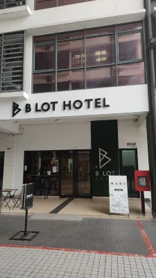 B Lot Hotel Esterni Photos
