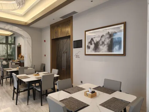 Springwoods Club Palm Tree Hotel Dining Photos