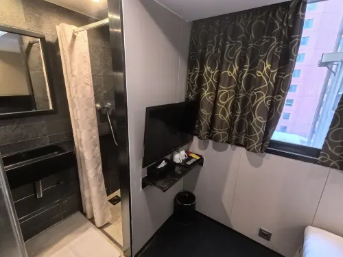 Noble Park Hotel Photos