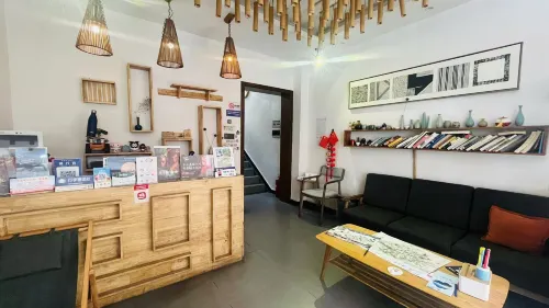 WALLY HOUSE Photos