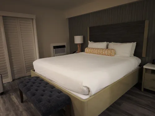 Inn at the Cove Rooms Photos