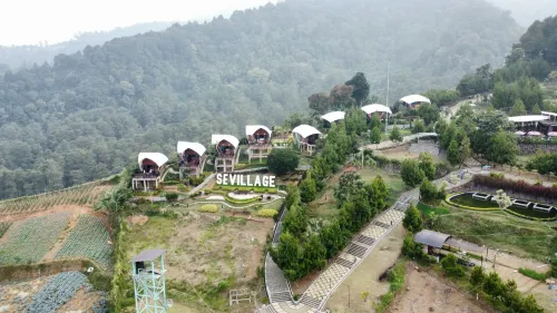 Glamping at Taman Wisata Alam Sevillage Puncak Dekat Hotel Photos